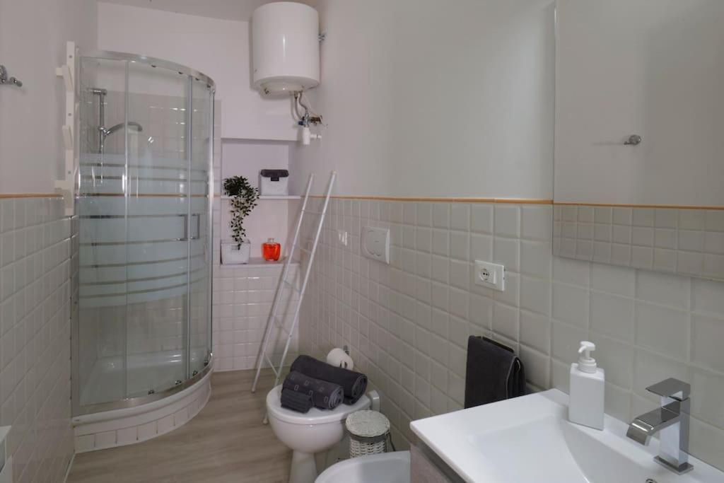Suite In Centro Storico Porto Di Savona-Spiagge Exteriér fotografie